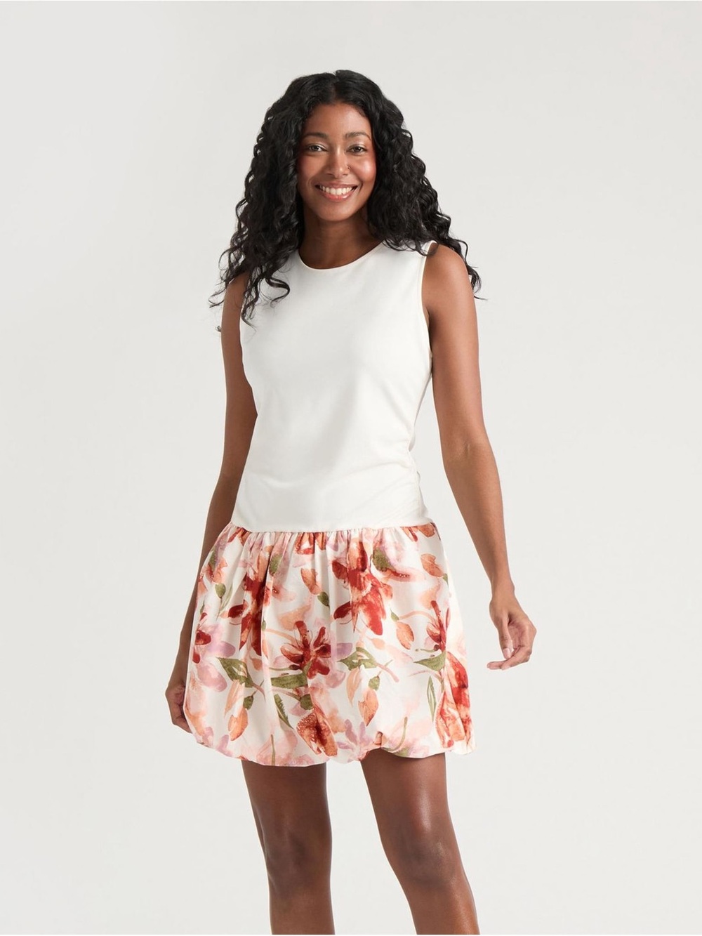 Floral Bubble Hem Mini dress in Peach & Coral